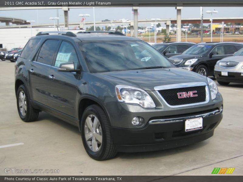 Front 3/4 View of 2011 Acadia SLT