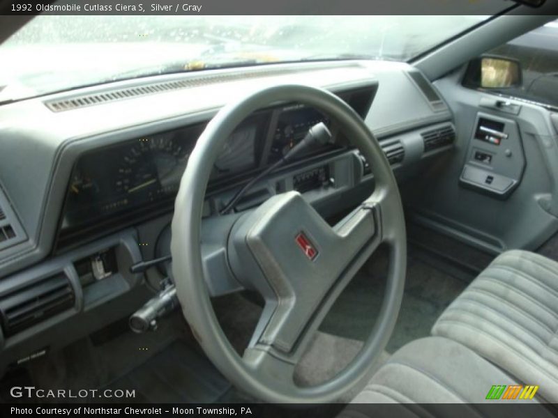 Silver / Gray 1992 Oldsmobile Cutlass Ciera S