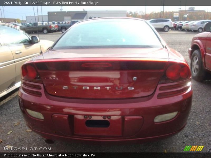 Ruby Red Pearl / Black/Beige 2001 Dodge Stratus SE Coupe