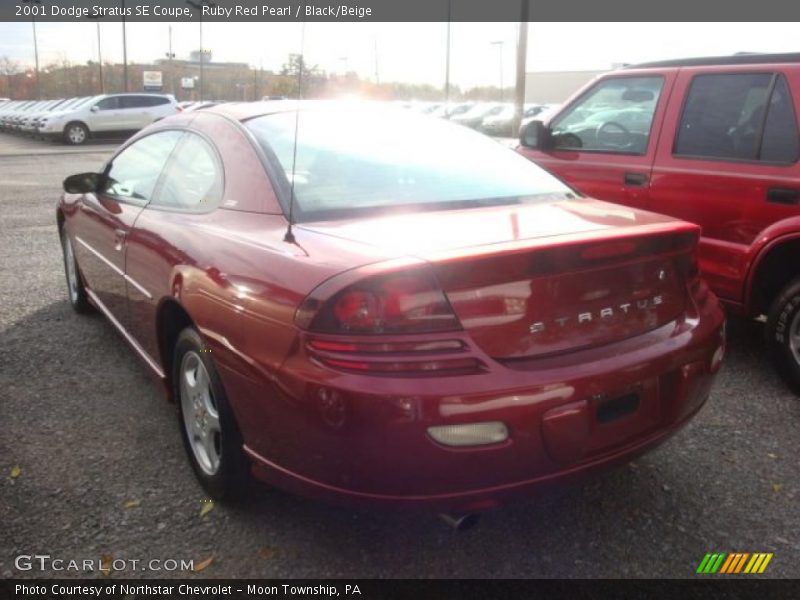 Ruby Red Pearl / Black/Beige 2001 Dodge Stratus SE Coupe