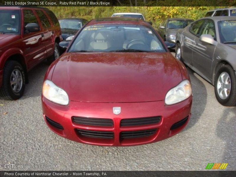 Ruby Red Pearl / Black/Beige 2001 Dodge Stratus SE Coupe