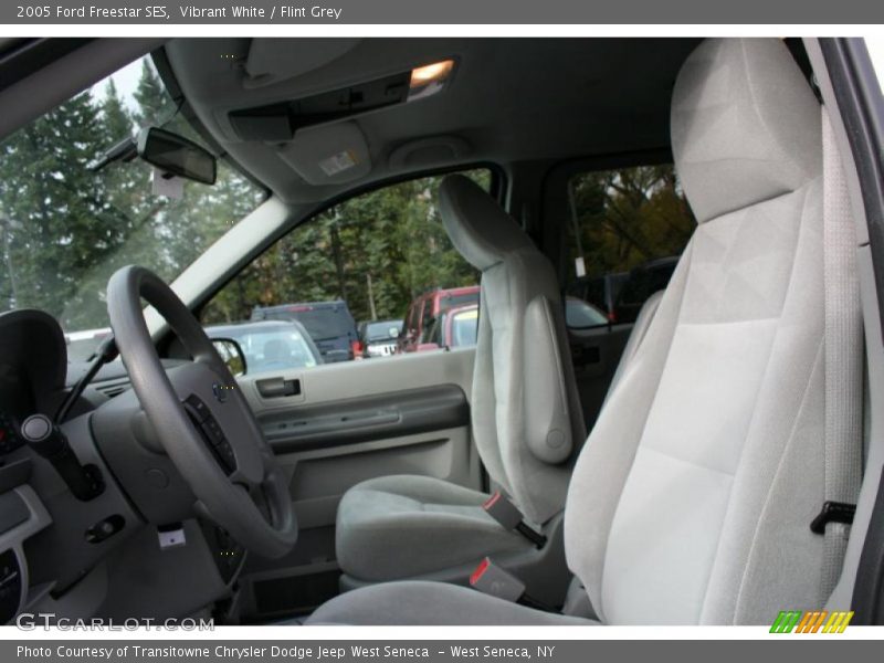Vibrant White / Flint Grey 2005 Ford Freestar SES