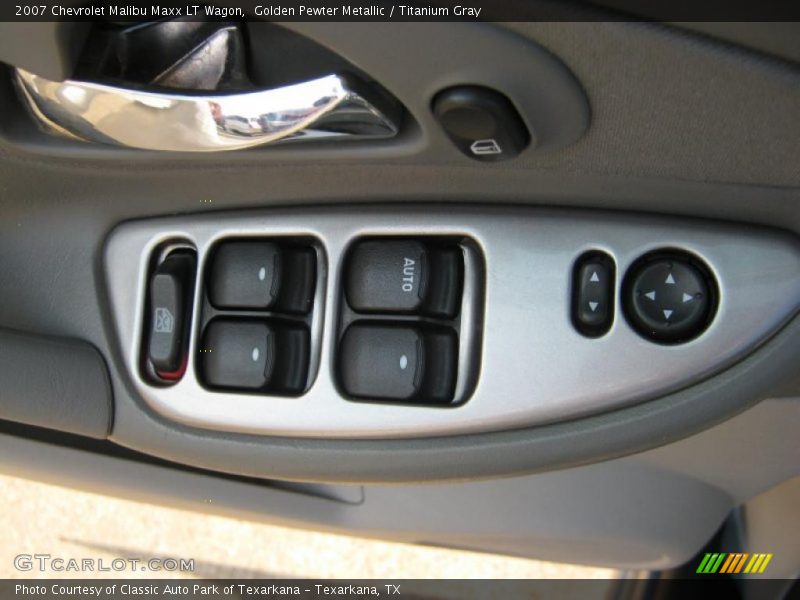 Controls of 2007 Malibu Maxx LT Wagon