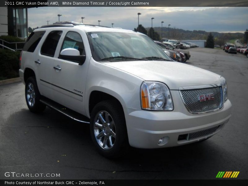 White Diamond Tintcoat / Cocoa/Light Cashmere 2011 GMC Yukon Denali AWD