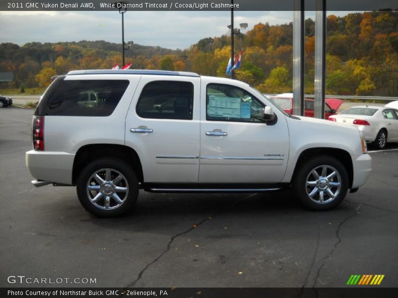 White Diamond Tintcoat / Cocoa/Light Cashmere 2011 GMC Yukon Denali AWD