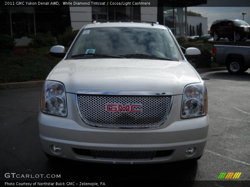 White Diamond Tintcoat / Cocoa/Light Cashmere 2011 GMC Yukon Denali AWD