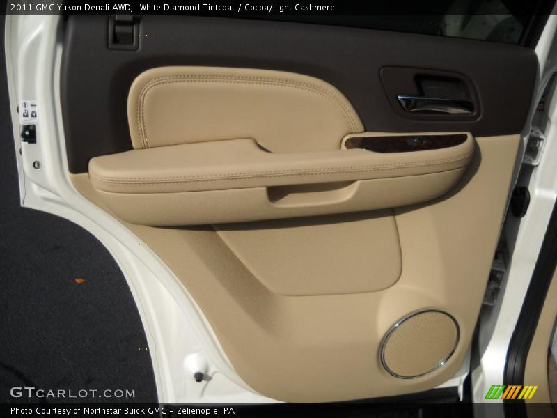 White Diamond Tintcoat / Cocoa/Light Cashmere 2011 GMC Yukon Denali AWD