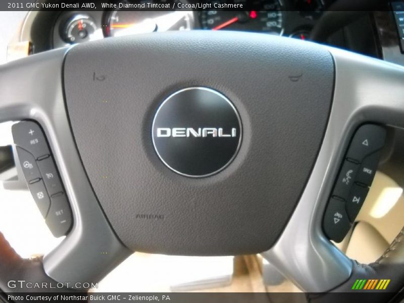 White Diamond Tintcoat / Cocoa/Light Cashmere 2011 GMC Yukon Denali AWD