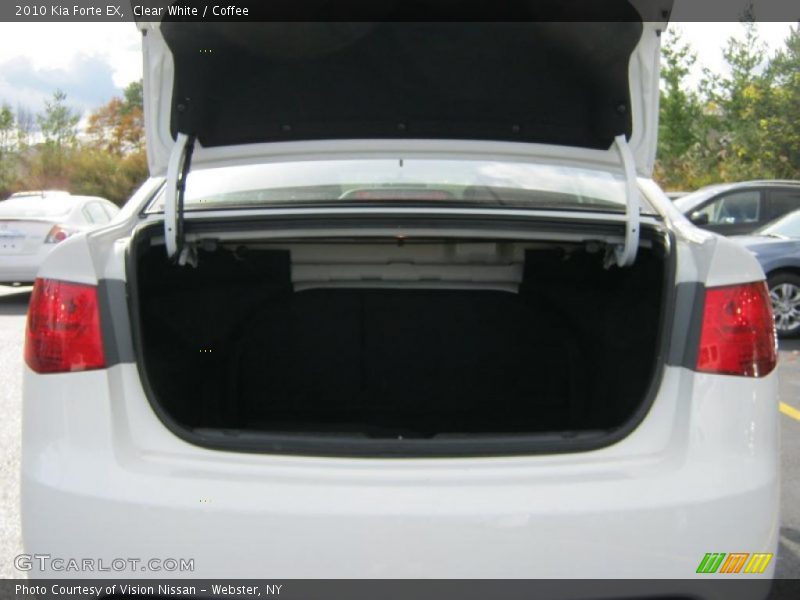 Clear White / Coffee 2010 Kia Forte EX
