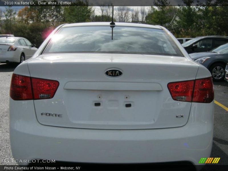 Clear White / Coffee 2010 Kia Forte EX