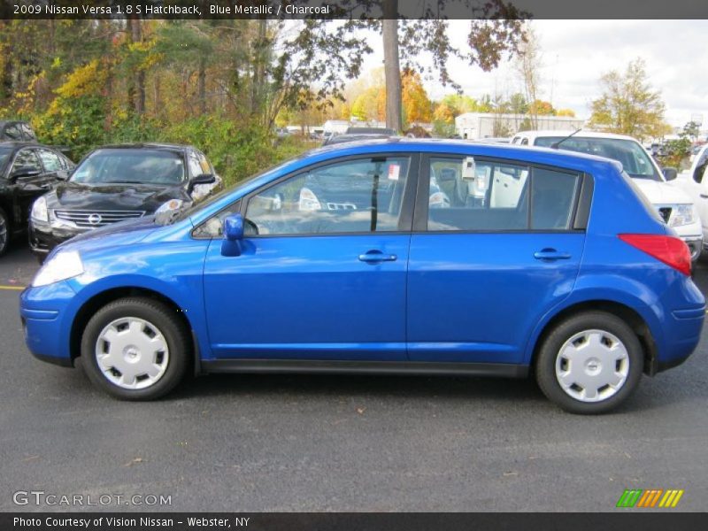 Blue Metallic / Charcoal 2009 Nissan Versa 1.8 S Hatchback