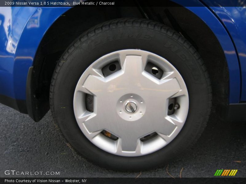 Blue Metallic / Charcoal 2009 Nissan Versa 1.8 S Hatchback