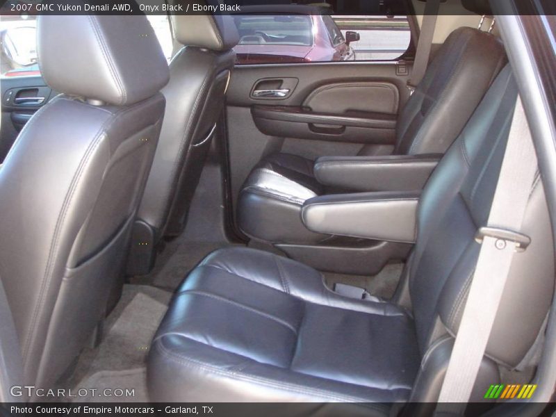 Onyx Black / Ebony Black 2007 GMC Yukon Denali AWD
