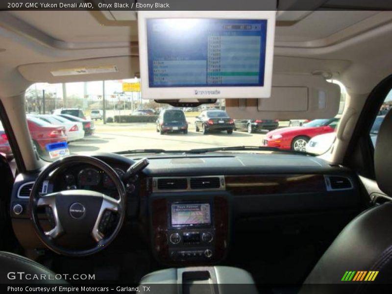 Onyx Black / Ebony Black 2007 GMC Yukon Denali AWD