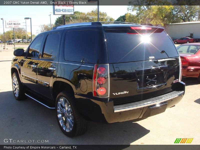 Onyx Black / Ebony Black 2007 GMC Yukon Denali AWD