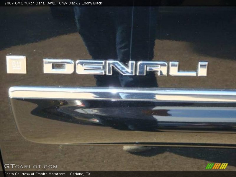 Onyx Black / Ebony Black 2007 GMC Yukon Denali AWD