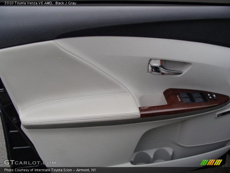 Black / Gray 2010 Toyota Venza V6 AWD
