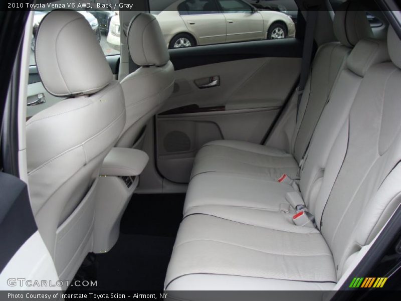  2010 Venza V6 AWD Gray Interior