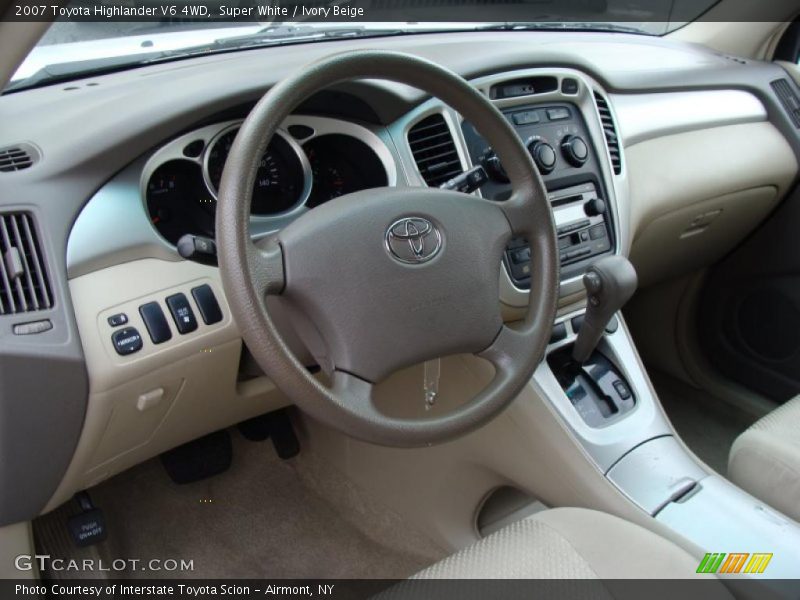 Super White / Ivory Beige 2007 Toyota Highlander V6 4WD