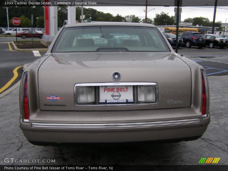 Cashmere / Neutral Shale 1999 Cadillac DeVille Sedan