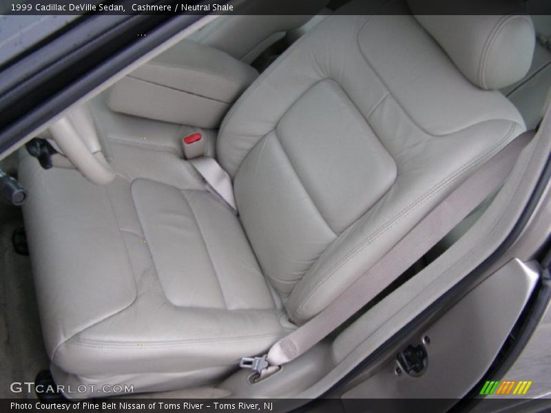 Cashmere / Neutral Shale 1999 Cadillac DeVille Sedan