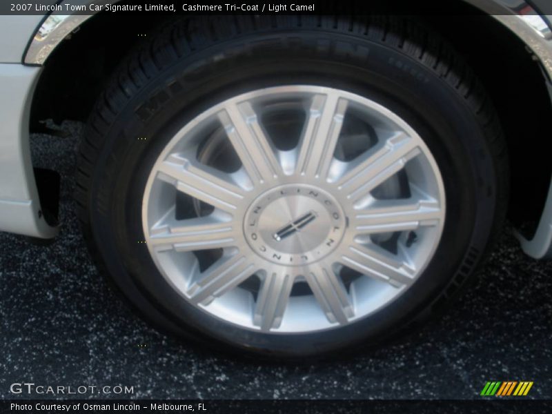 Cashmere Tri-Coat / Light Camel 2007 Lincoln Town Car Signature Limited