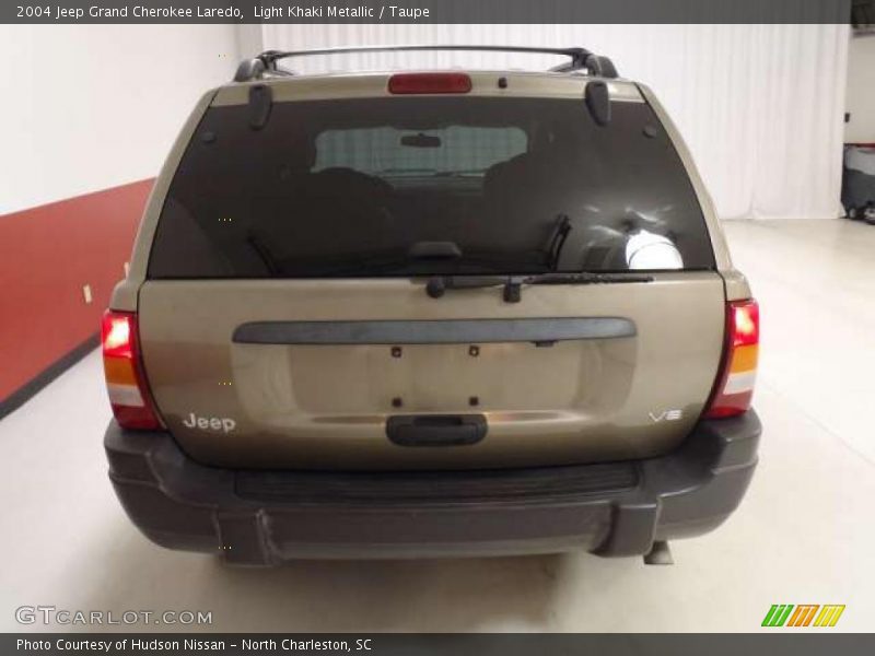 Light Khaki Metallic / Taupe 2004 Jeep Grand Cherokee Laredo