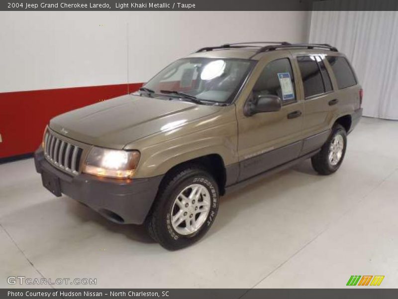 Light Khaki Metallic / Taupe 2004 Jeep Grand Cherokee Laredo