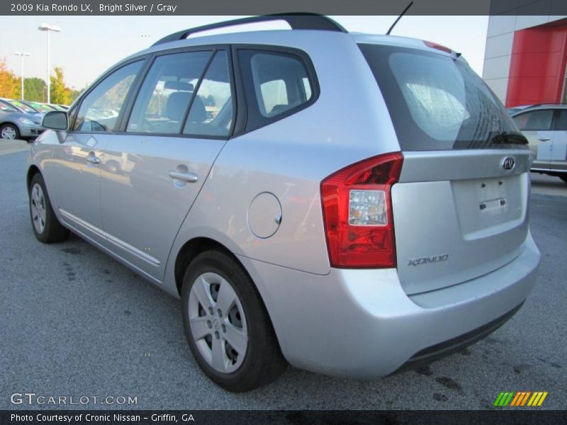 Bright Silver / Gray 2009 Kia Rondo LX