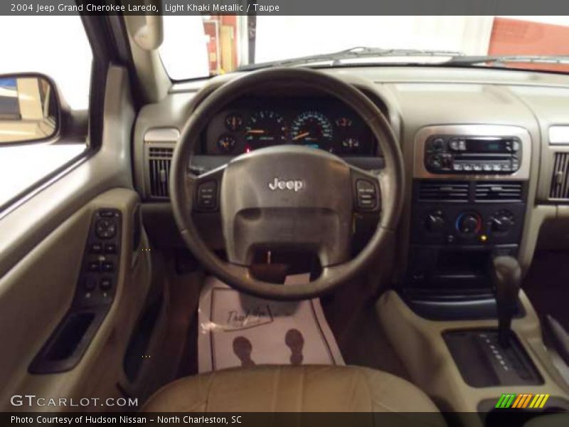Dashboard of 2004 Grand Cherokee Laredo