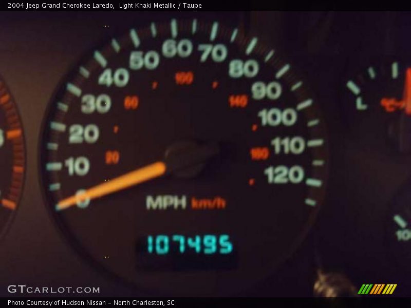 Light Khaki Metallic / Taupe 2004 Jeep Grand Cherokee Laredo