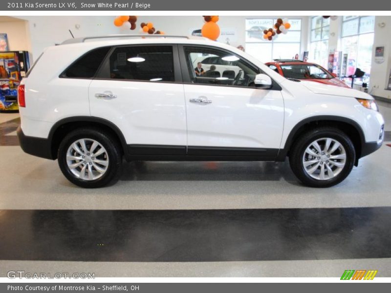 Snow White Pearl / Beige 2011 Kia Sorento LX V6