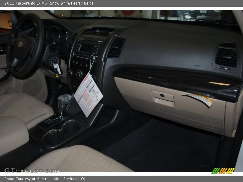 Snow White Pearl / Beige 2011 Kia Sorento LX V6