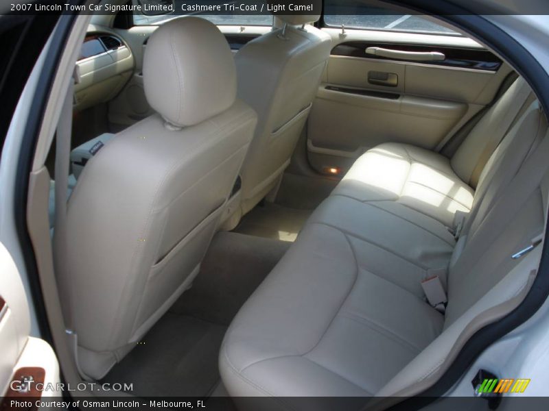 Cashmere Tri-Coat / Light Camel 2007 Lincoln Town Car Signature Limited