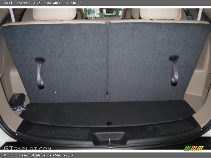  2011 Sorento LX V6 Trunk