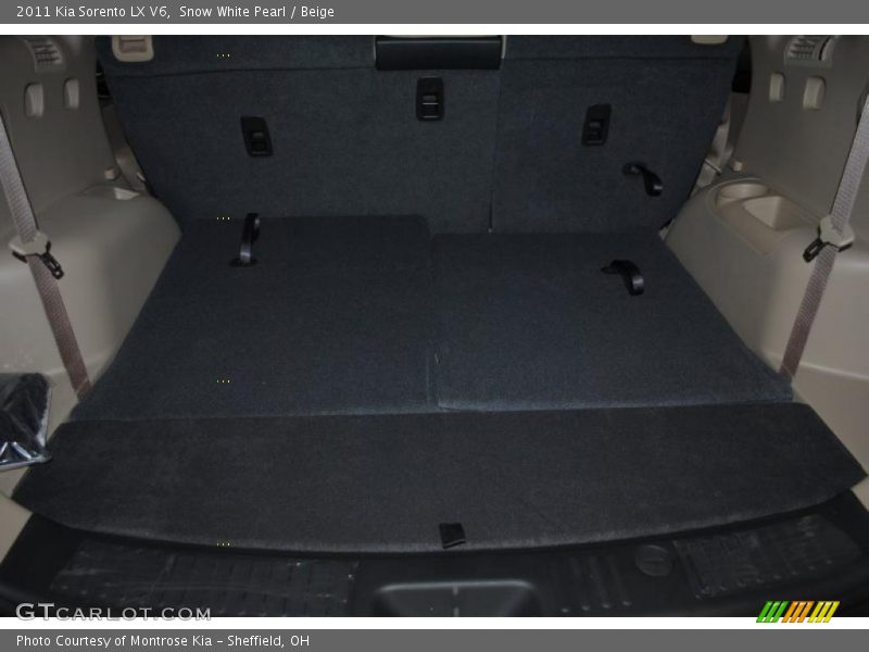  2011 Sorento LX V6 Trunk