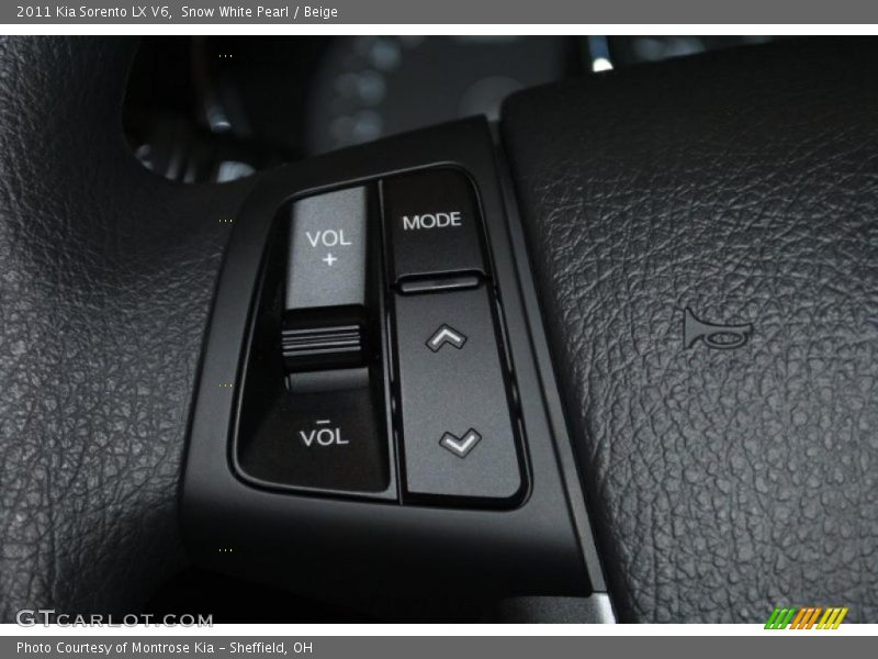 Snow White Pearl / Beige 2011 Kia Sorento LX V6