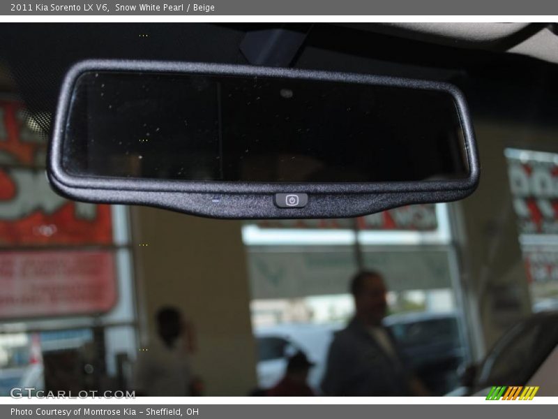 Snow White Pearl / Beige 2011 Kia Sorento LX V6