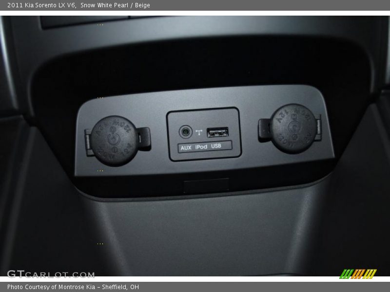Snow White Pearl / Beige 2011 Kia Sorento LX V6