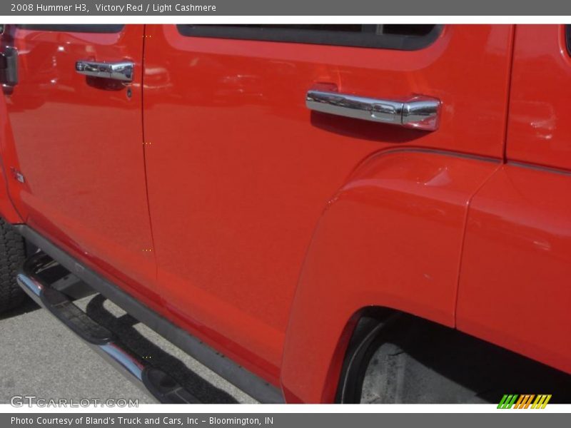Victory Red / Light Cashmere 2008 Hummer H3