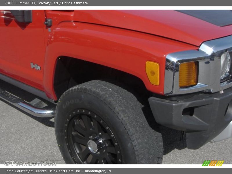 Victory Red / Light Cashmere 2008 Hummer H3