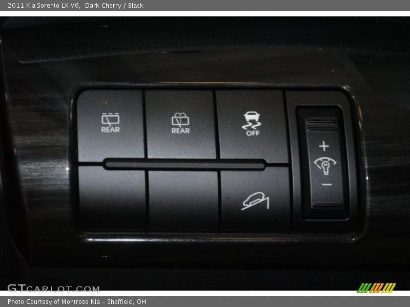 Dark Cherry / Black 2011 Kia Sorento LX V6