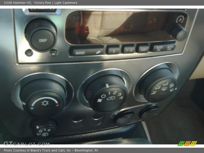 Victory Red / Light Cashmere 2008 Hummer H3