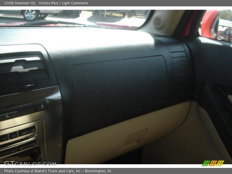Victory Red / Light Cashmere 2008 Hummer H3
