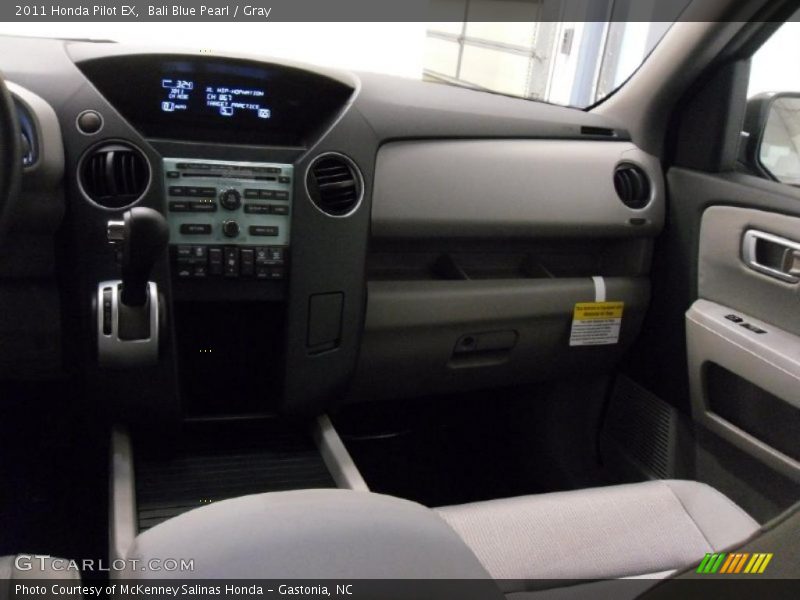 Dashboard of 2011 Pilot EX