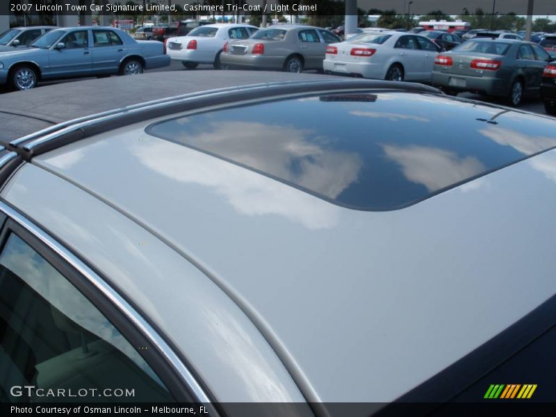 Cashmere Tri-Coat / Light Camel 2007 Lincoln Town Car Signature Limited