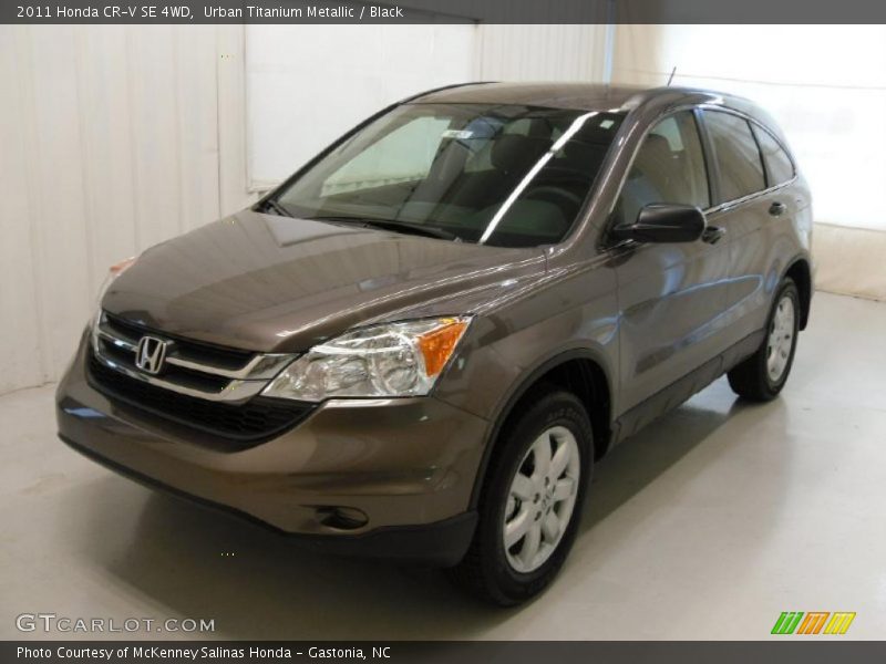 Urban Titanium Metallic / Black 2011 Honda CR-V SE 4WD