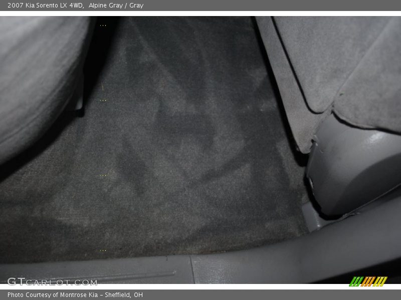 Alpine Gray / Gray 2007 Kia Sorento LX 4WD