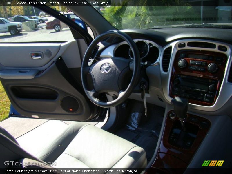 Indigo Ink Pearl / Ash Gray 2006 Toyota Highlander Limited