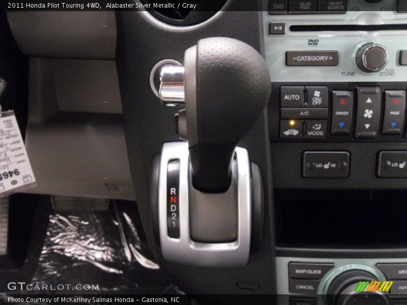  2011 Pilot Touring 4WD 5 Speed Automatic Shifter